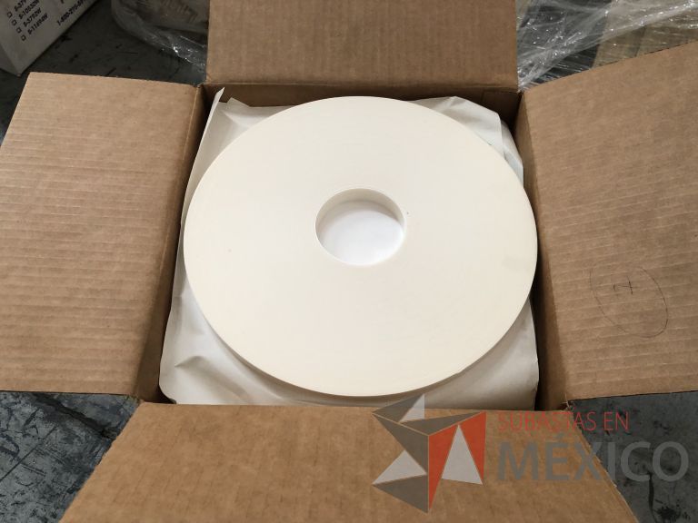 Lote 019 - 7556 Piezas de diferentes materiales (Etiquetas, cajas de cartón, lamina de cartón, caja de cartón, etc.) - Imagen 30