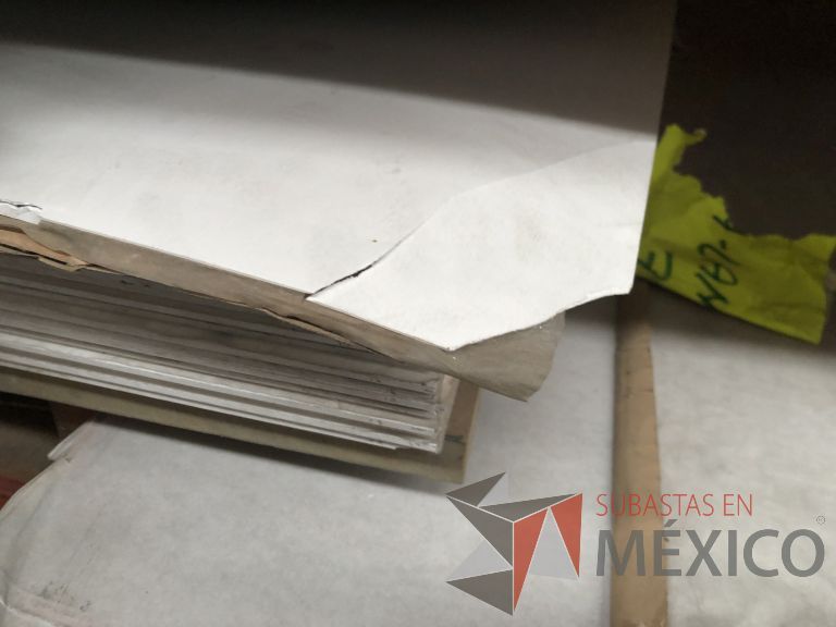 Lote 016 - 490 Artículos varios ( Acrílicos negros, Tubo de Acrílico, etc...) - Imagen 37