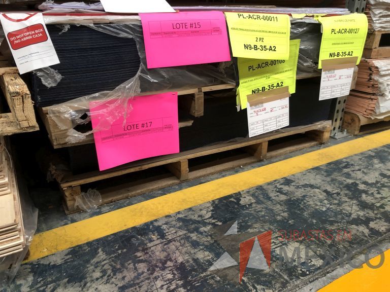 Lote 016 - 490 Artículos varios ( Acrílicos negros, Tubo de Acrílico, etc...) - Imagen 12