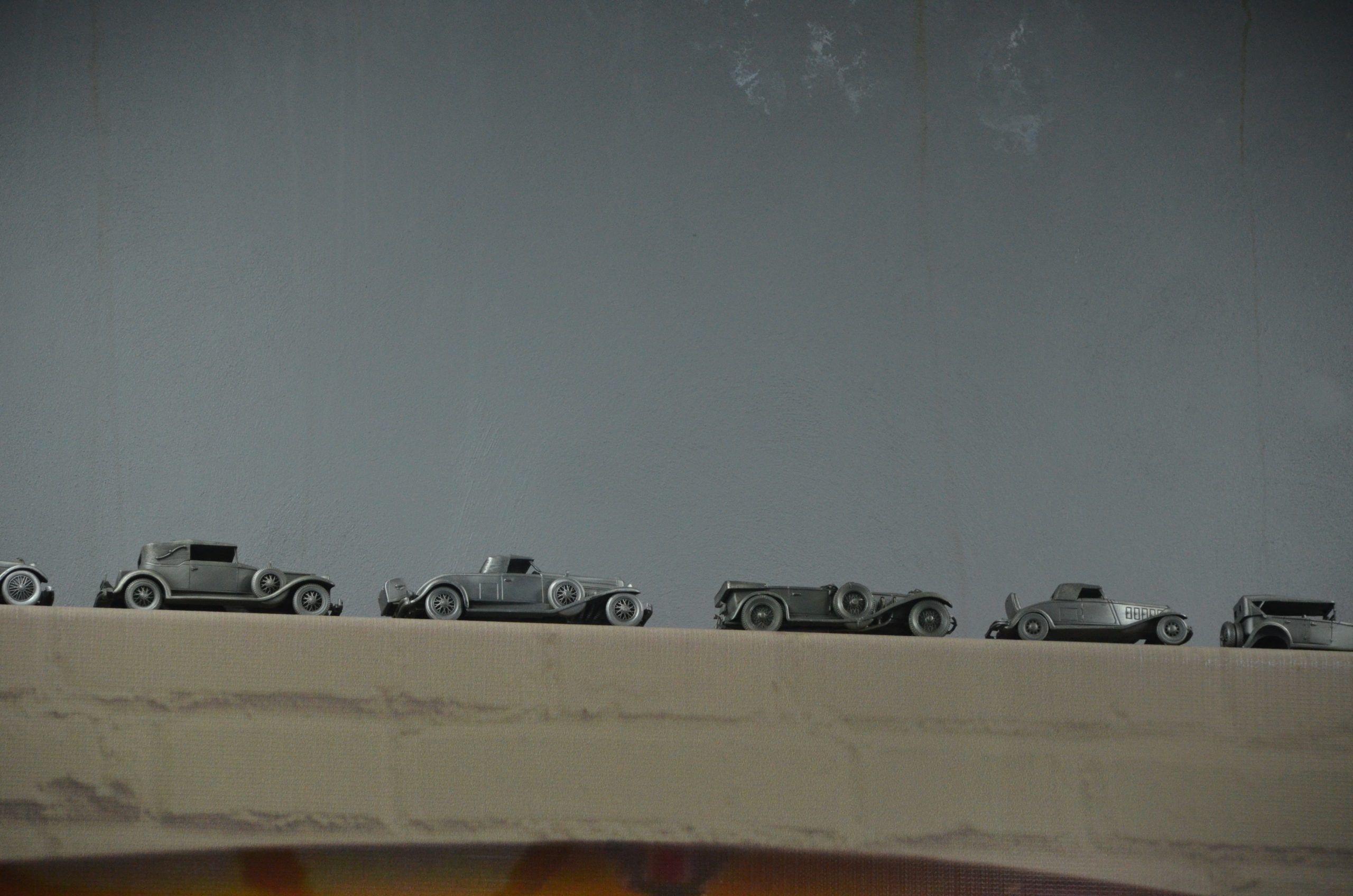 Lote 064 - 1 lote de 18 modelos reducidos de los agnos 30 y 40, en metal. Cada modelo mide 1:43 - Imagen 5