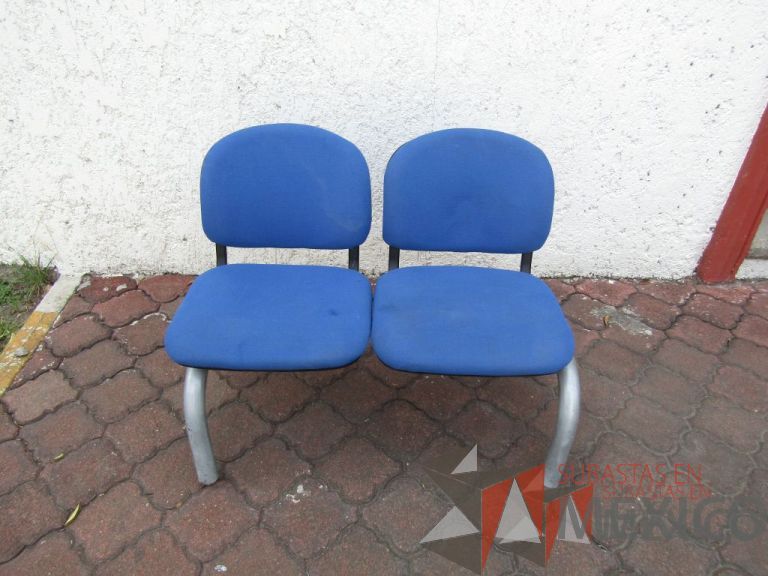 Lote 102 - 3 Bancas de espera de 2 plazas, asiento y respaldo en tela color azul - Imagen 5