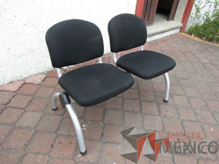 Lote 025 - Banca de espera de 2 plazas, asiento y respaldo en tela color negro - Imagen 6