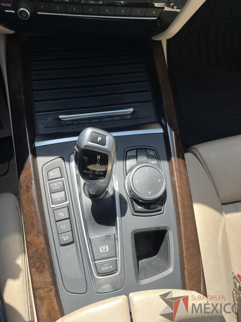 Lote 001 - Camioneta BMW X5 xDrive50iA Security Automático 2015 (Nivel de resistencia VR4) - Imagen 34
