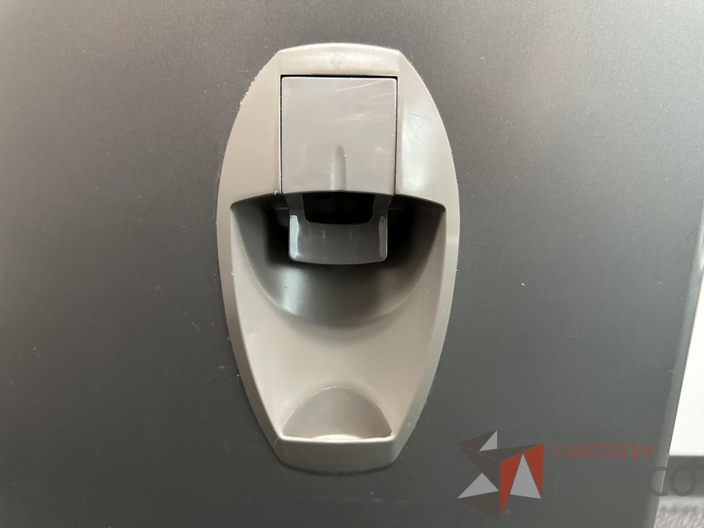 Lote 028 - Frigobar con dispensador de agua WHIRLPOOL, Modelo: WS6601D - Imagen 3