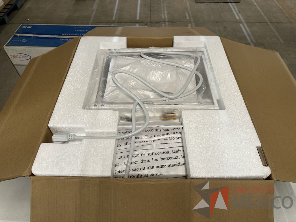 Lote 001 - Aire Acondicionado tipo Ventana NEOAIRE, Modelo: NAW121M20, 12000 BTU, 115v - Imagen 9