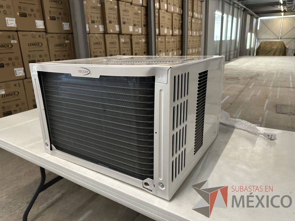 Lote 004 - Equipo de Aire Acondicionado tipo ventana Neoaire NAW121, 1 Ton, Frío, 110 Volts - Imagen 4
