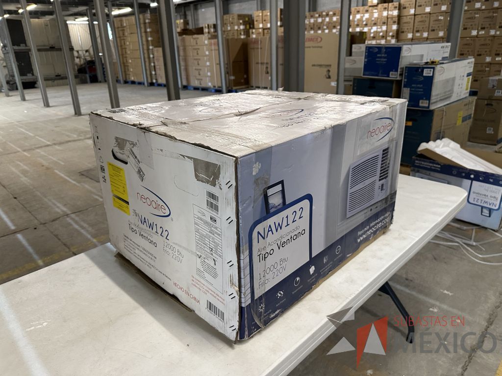 Lote 007 - Aire Acondicionado tipo Ventana NEOAIRE, Modelo: NAW122, 12000 BTU, 220v - Imagen 7