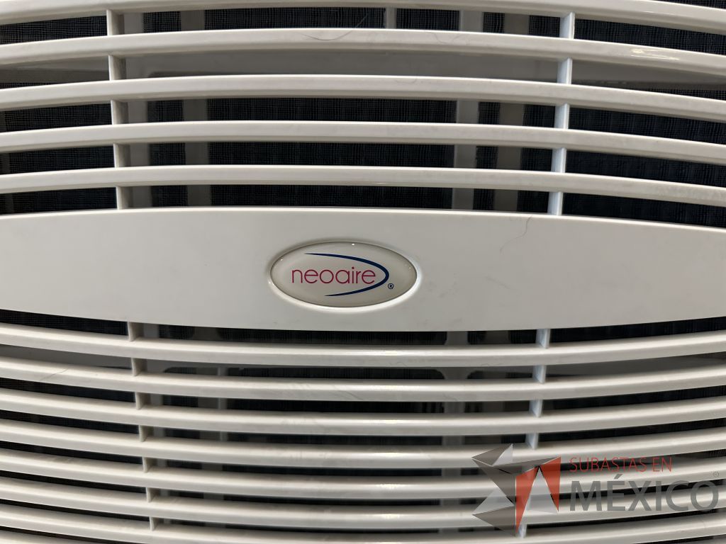 Lote 007 - Aire Acondicionado tipo Ventana NEOAIRE, Modelo: NAW122, 12000 BTU, 220v - Imagen 16
