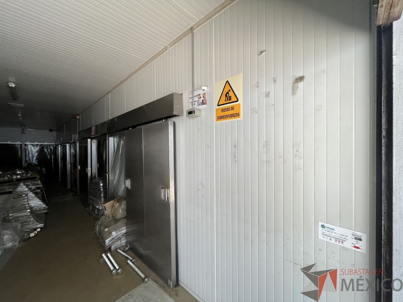Lote 005 - Cámara de refrigeración dividida en 4 secciones con 3 puertas de acero inoxidable - Imagen 3