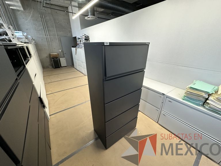 Lote 124 - Archivero metálico con 4 cajones y 1 gaveta color negro - Imagen 3