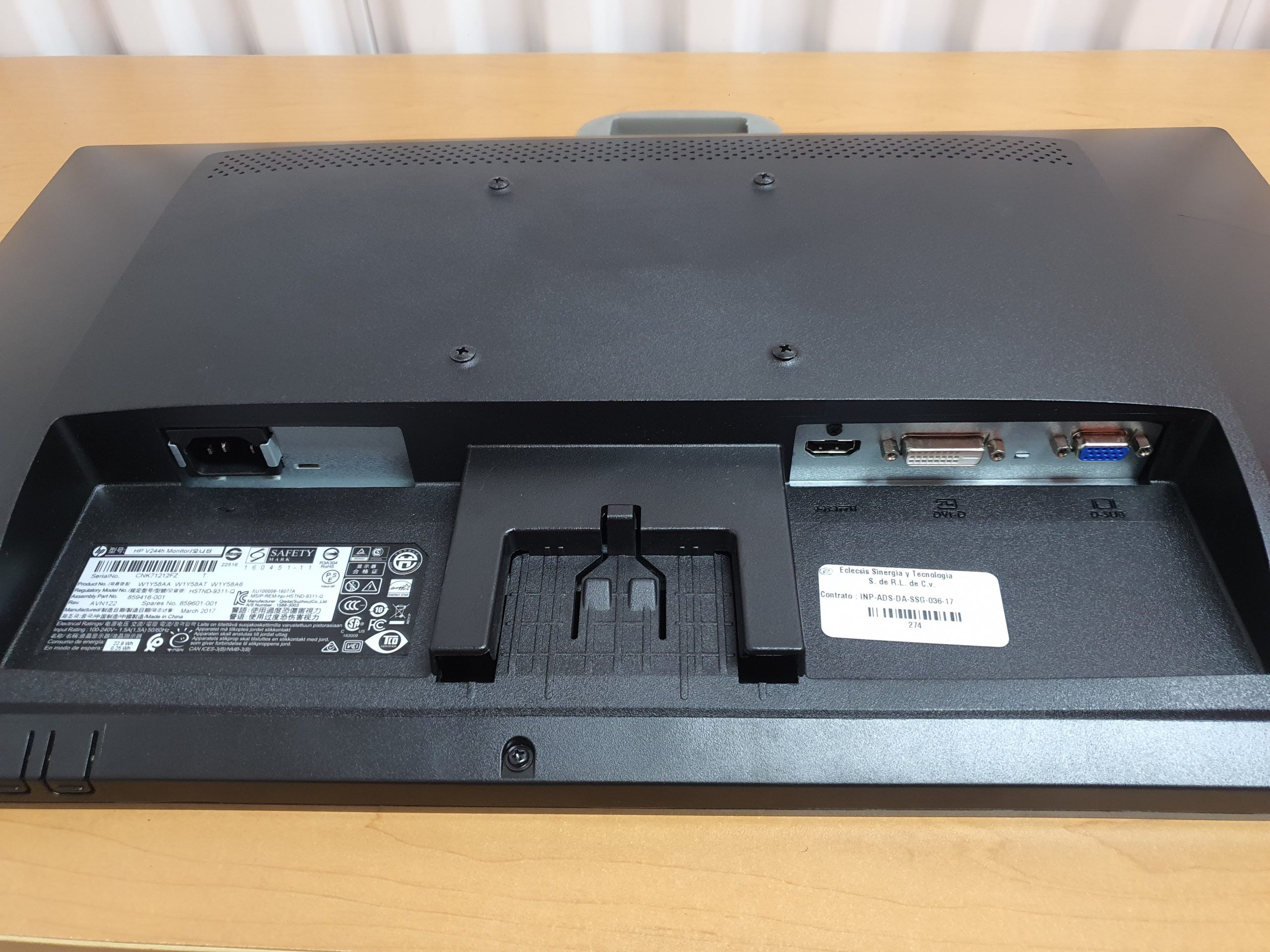 Lote 123 - Computadora HP EliteDesk 705 G3 SFF con 16 GB RAM, 500 GB Disco Duro y Monitor HP de 24" - Imagen 9
