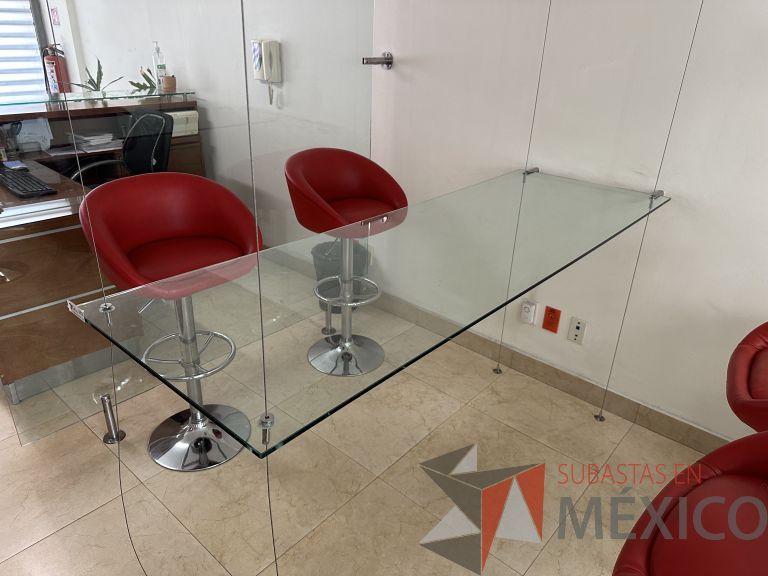 Lote 049 - Mesa de cristal suspendida - Imagen 2