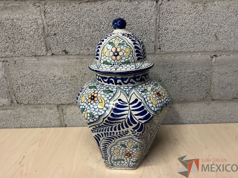 Lote 014 - 4 Jarrones Decorativos - Imagen 2