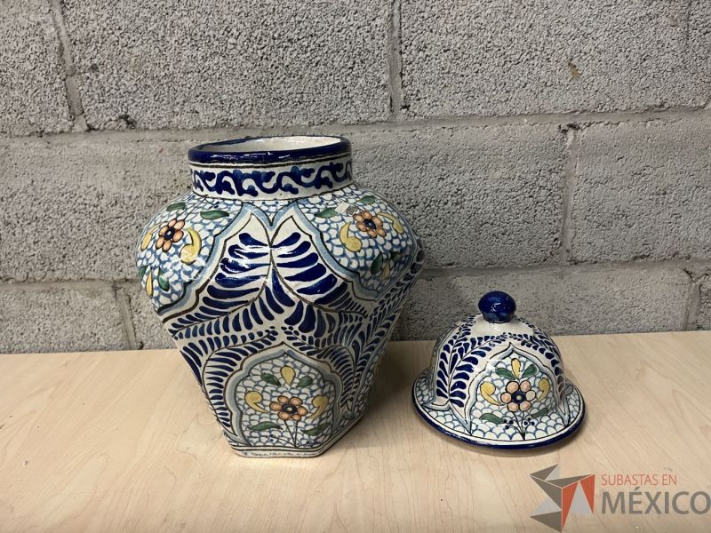 Lote 014 - 4 Jarrones Decorativos - Imagen 3