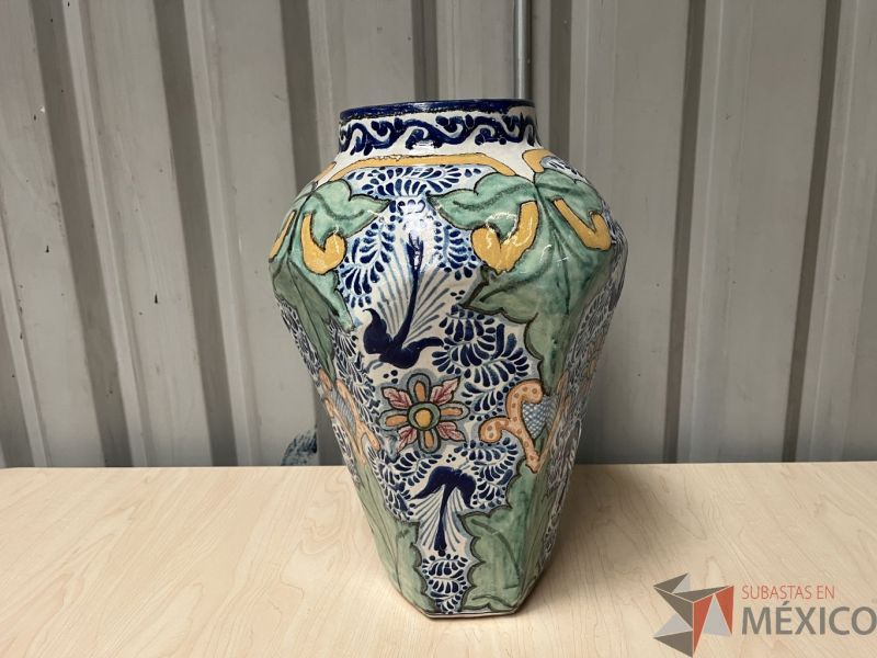 Lote 015 - 4 Jarrones Decorativos - Imagen 2