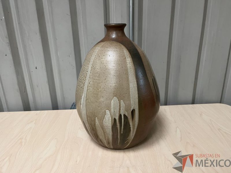 Lote 015 - 4 Jarrones Decorativos - Imagen 4