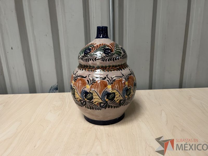 Lote 015 - 4 Jarrones Decorativos - Imagen 8