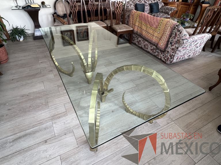 Lote 005 - Mesa con cubierta vidrio y 8 Sillas de caoba - Galeria Artra - Imagen 8