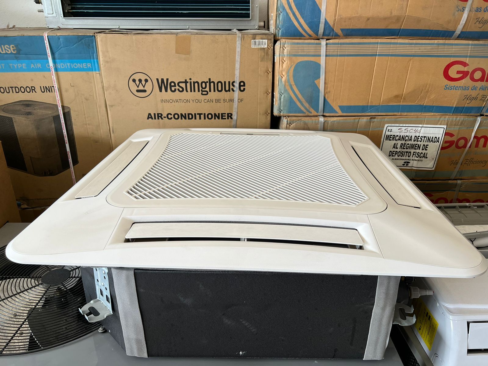 Lote 010 - 8 Equipos de aire acondicionado, Modelo BD4W-71(24)SAV - Imagen 2