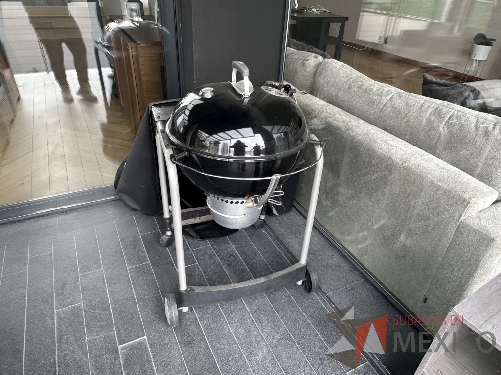 Lote 128 - Asador con ruedas - Imagen 3